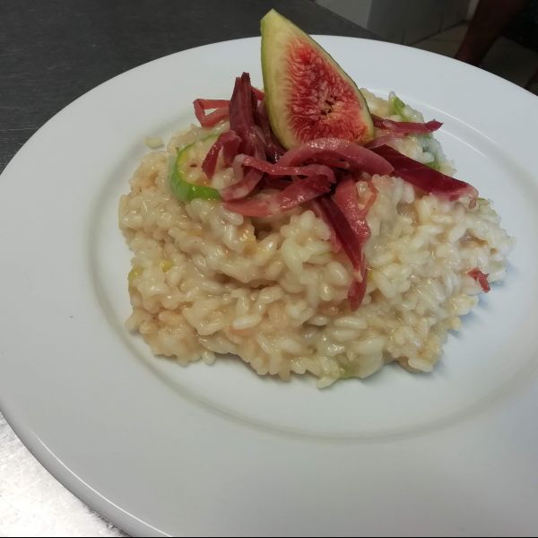 Risotto ai Fichi con Prosciutto Crudo Croccante