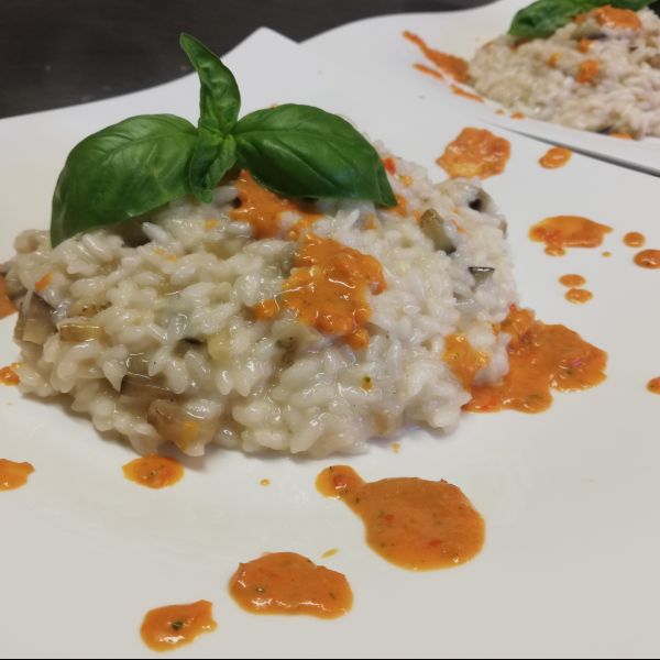 Risotto alle melanzane con TOMA CAMPERTOGNO e SALSINA delicata pomodori e basilico