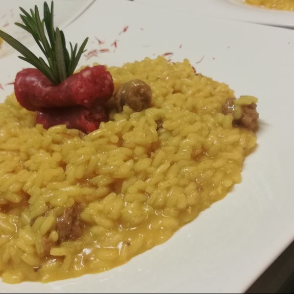 Risotto con Salsiccia di BRA (CN) e Pistilli di Zafferano