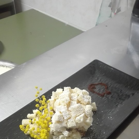 Tiramimosa ( dolce ideato in occasione della festa delle donne )